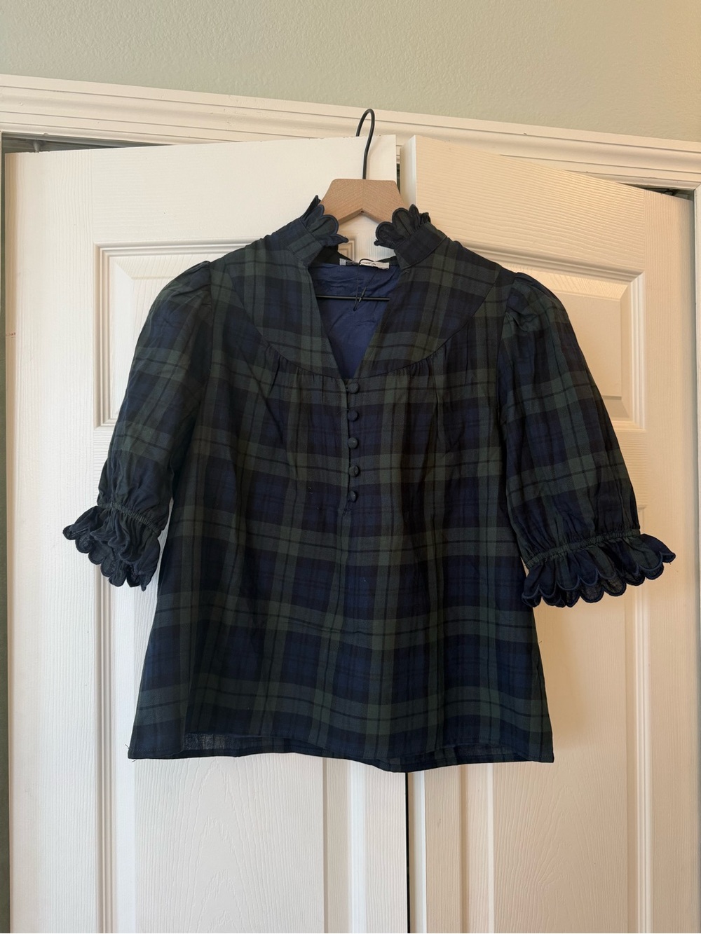 Avara Hailey Holiday Plaid Top Ruffle Puff Sleeve XS NWT